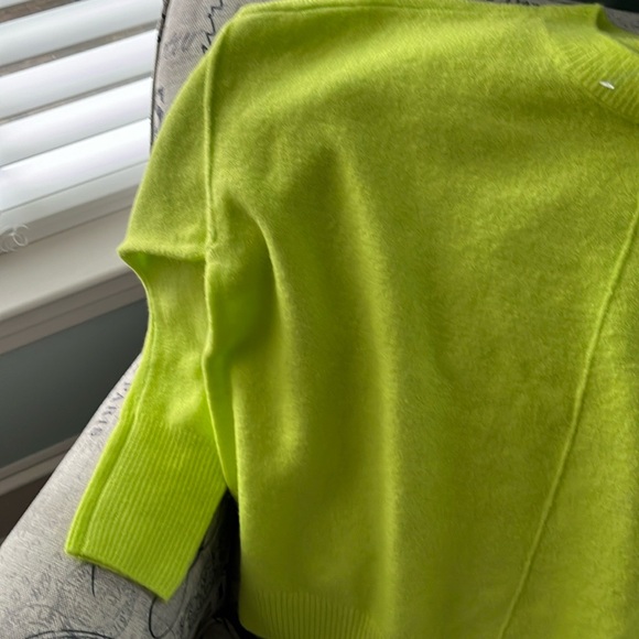 Vince Camuto NWTS sweater - Picture 8 of 10